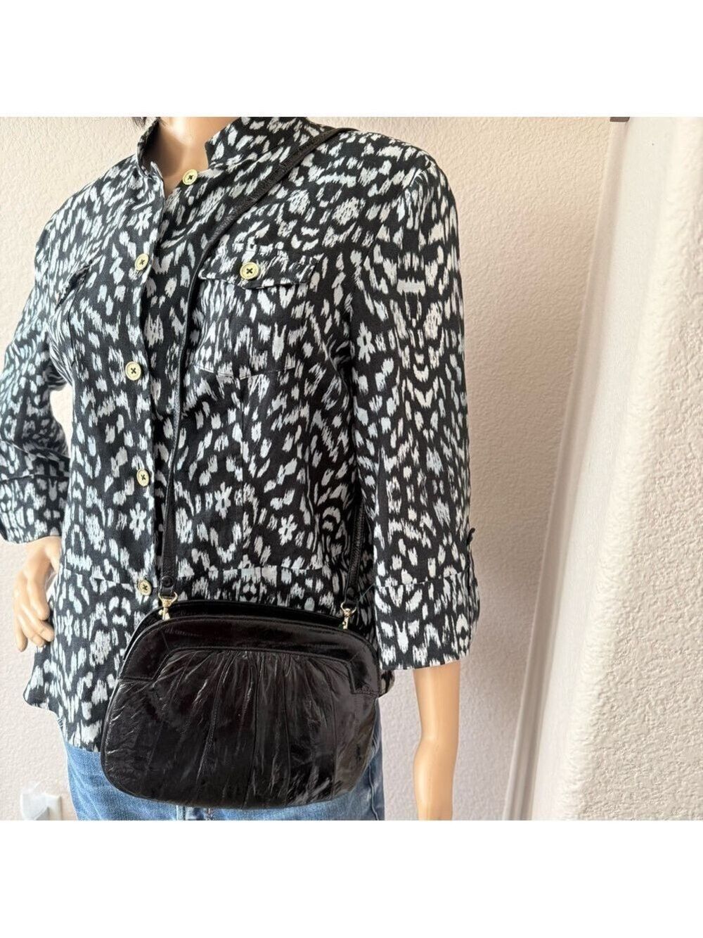 Lee Sands EEL Skin Elegant Black Women's Clutch - Picture 9 of 11
